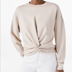 Frame Sweatshirt with Cute Twist front